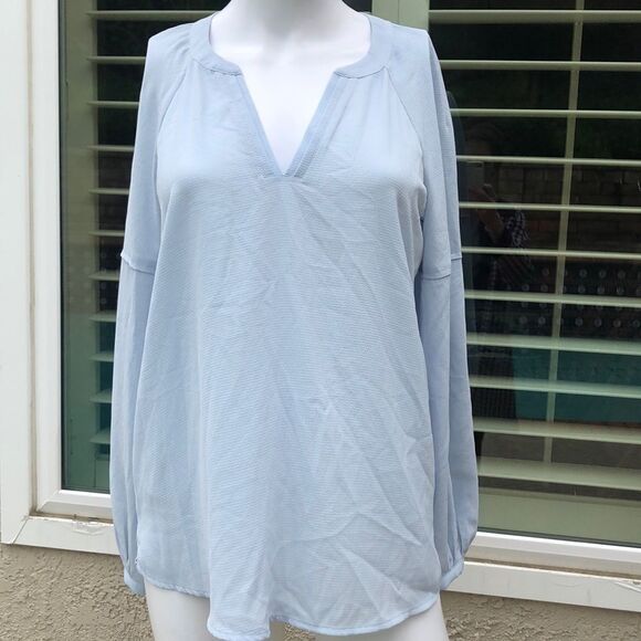 Vince Camuto Split Neck Long Sleeve Blouse SzXS - Picture 3 of 8